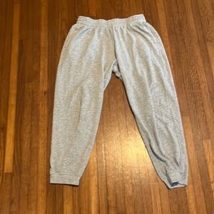 grey sweatpants